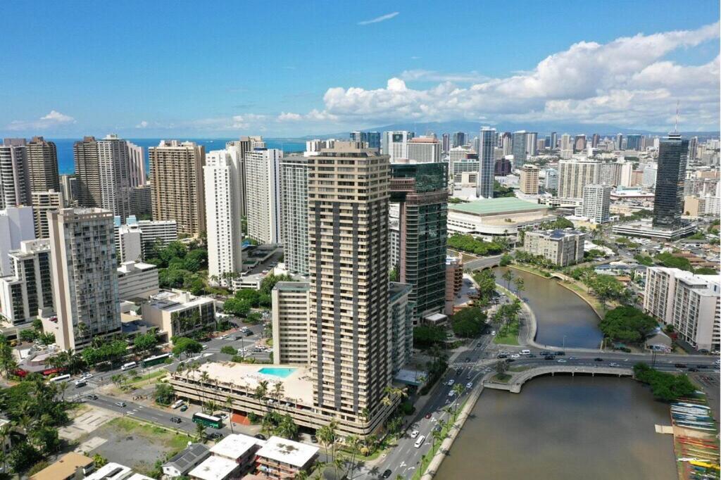 Hawaiian Monarch Penthouse 401 By Hawaii Ocean Club Apartment Honolulu Exterior photo